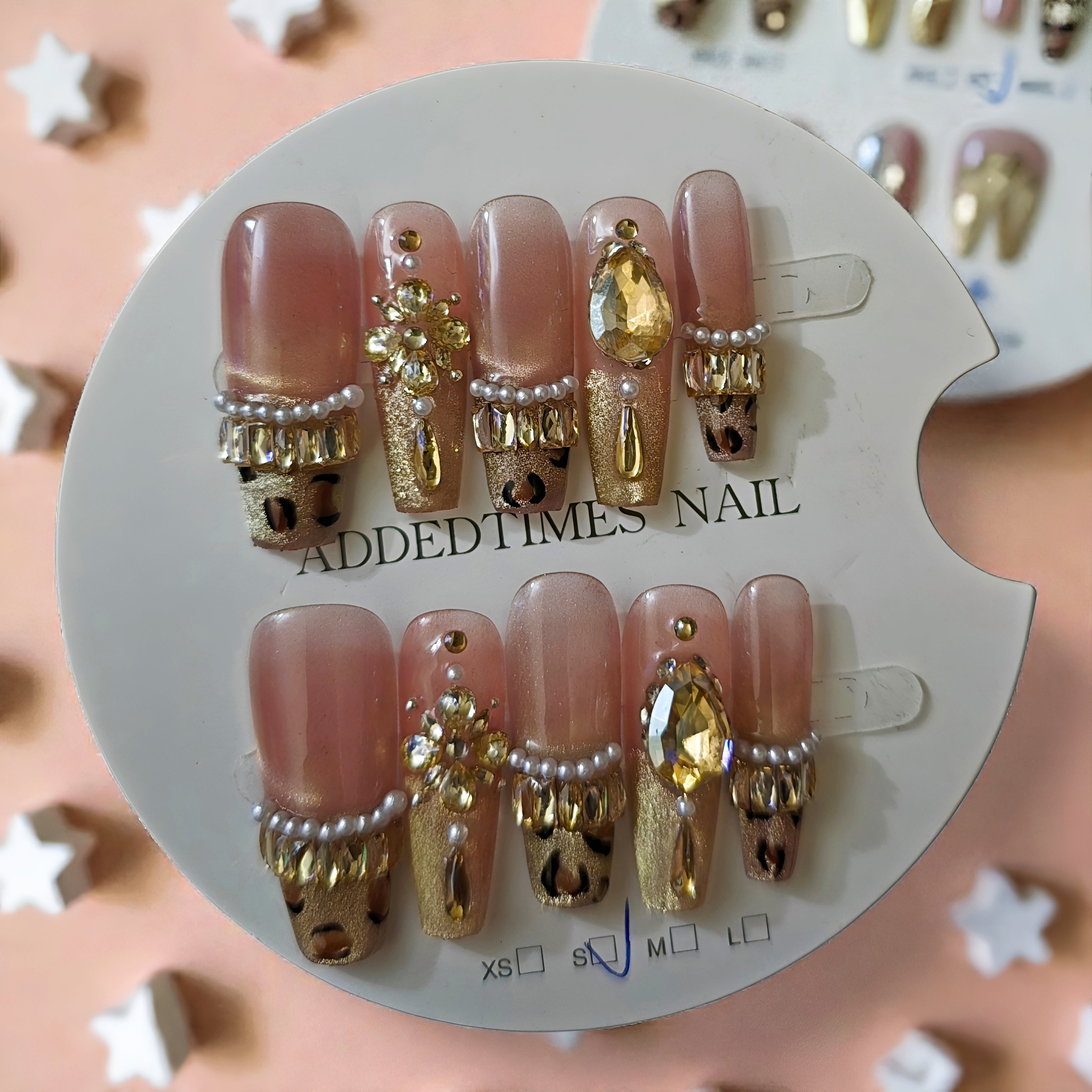 Long Coffin Nails - Gold Glam