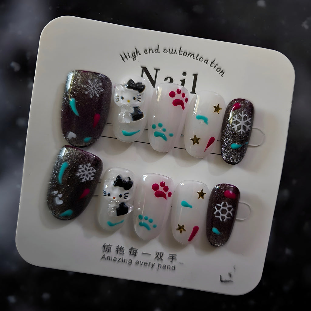 Oval Hello Kitty Winter with Snowflakes & Paws - Press On Nails